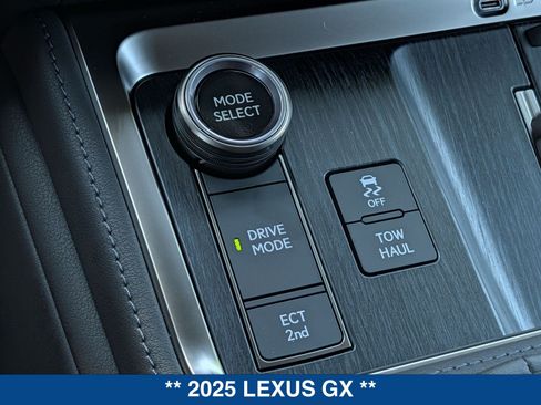 Used 2025 Lexus GX 550 w/ Accessory Package (Z1) AWD/4WD image 62