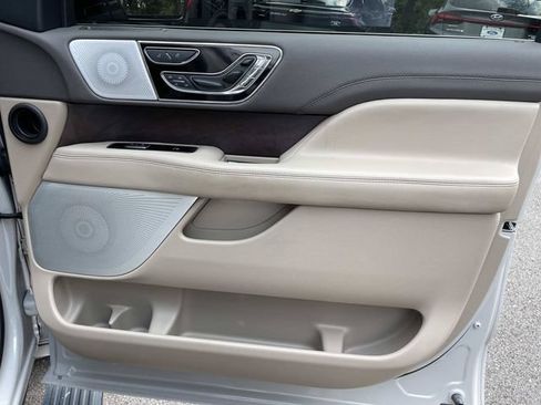 Used 2024 Lincoln Navigator L Reserve AWD/4WD image 18