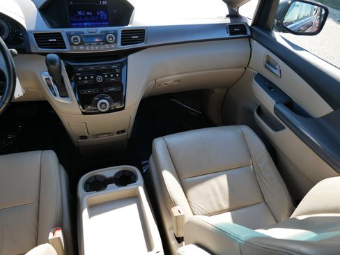 Used 2011 Honda Odyssey EX-L image 11