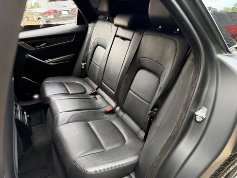 Used 2021 Jaguar F-PACE S AWD/4WD image 31