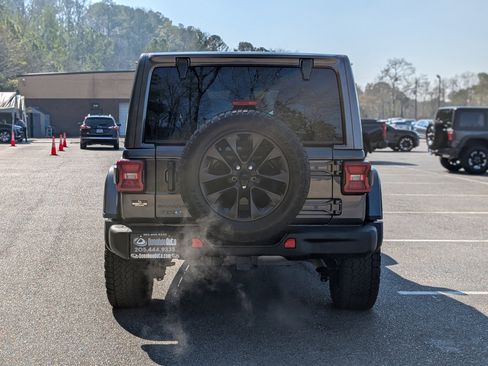 Used 2025 Jeep Wrangler Backcountry image 8