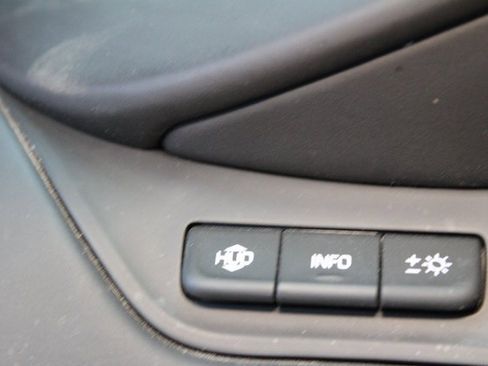 Used 2016 Cadillac Escalade Platinum image 23