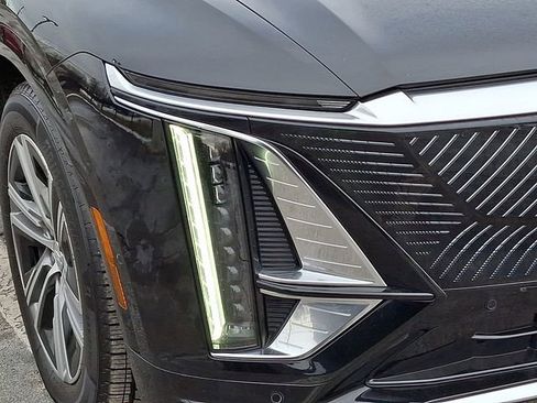 Certified 2024 Cadillac Lyriq Luxury image 10