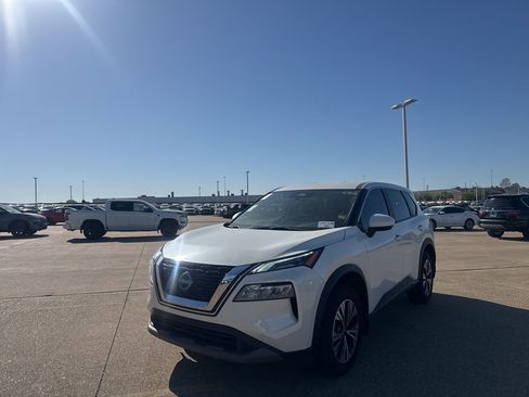 Certified 2023 Nissan Rogue SV image 7