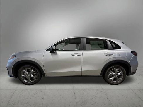 New 2026 Honda HR-V LX image 2