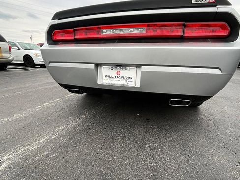 Used 2009 Dodge Challenger SRT8 w/ SRT Option Group II RWD image 13
