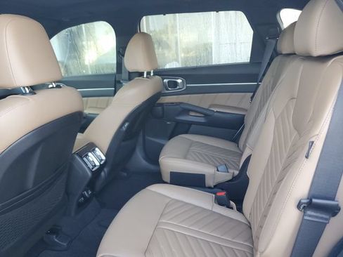 Certified 2026 Kia Sorento SX Prestige w/ Olive Brown Leather Package AWD/4WD image 10