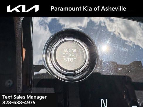 Certified 2025 Kia Sportage EX w/ EX Premium Package AWD/4WD image 14