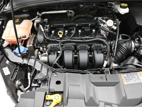 Used 2018 Ford Focus SE image 36
