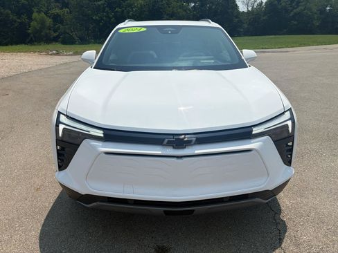 Used 2024 Chevrolet Blazer EV LT AWD/4WD image 8