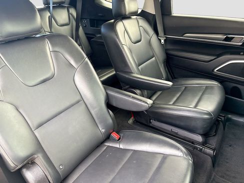 Used 2021 Kia Telluride S AWD/4WD image 28