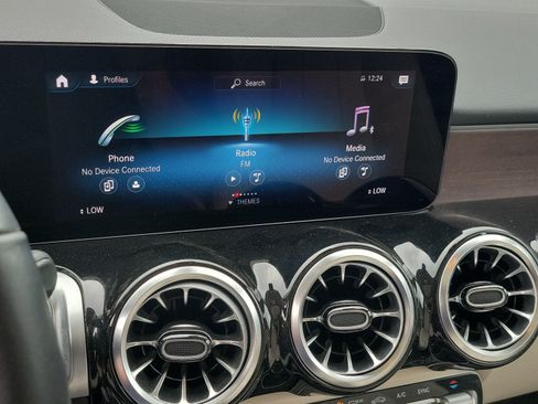Certified 2023 Mercedes-Benz GLB 250 image 27
