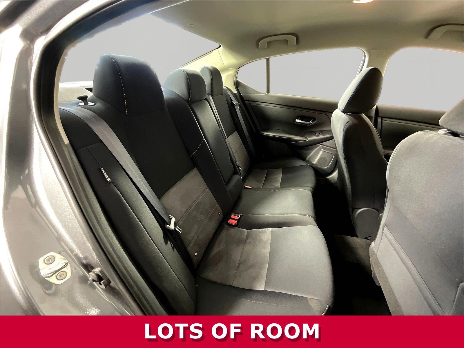 Used 2023 Nissan Sentra SR w/ Electronics Package FWD image 23