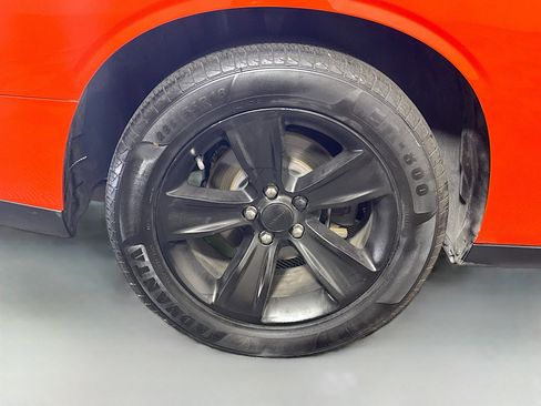 Used 2020 Dodge Challenger SXT image 31