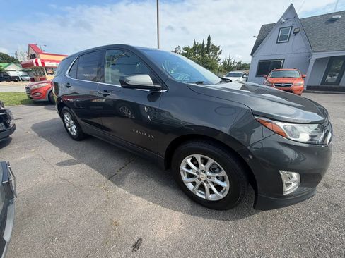 Used 2020 Chevrolet Equinox LT FWD image 1