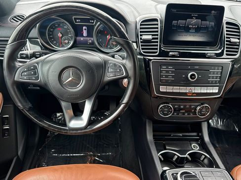 Used 2018 Mercedes-Benz GLS 550 4MATIC image 18