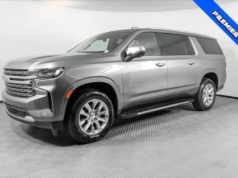 Used 2023 Chevrolet Suburban Premier AWD/4WD image 2