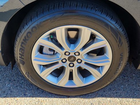 Used 2024 Ford Edge Titanium image 15