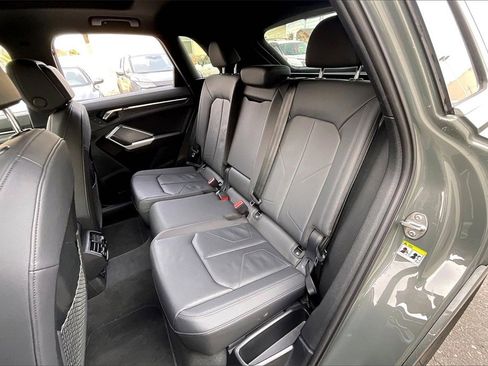 Used 2025 Audi Q3 2.0T Premium image 25