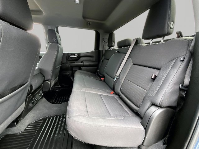 Used 2024 Chevrolet Silverado 1500 Custom Trail Boss w/ Dark Appearance Package AWD/4WD image 15