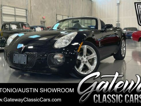 Used 2007 Pontiac Solstice GXP w/ Premium Package image 1