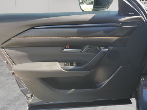 Used 2025 MAZDA CX-50 AWD 2.5 Hybrid w/ Premium Pkg image 26