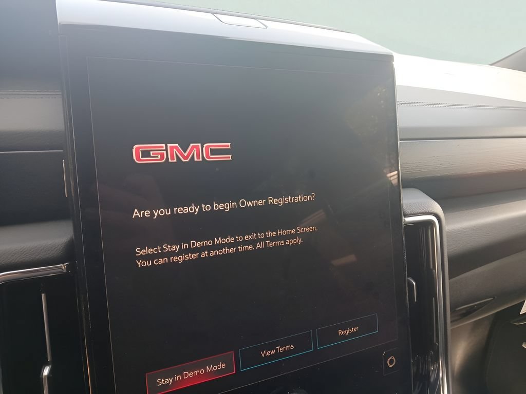 New 2026 GMC Yukon Denali w/ Denali Reserve Package AWD/4WD image 15