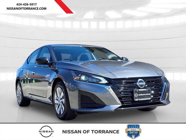 Used 2025 Nissan Altima 2.5 S FWD image 1