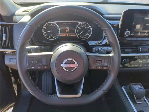 Certified 2025 Nissan Pathfinder SV w/ SV Premium Package image 23