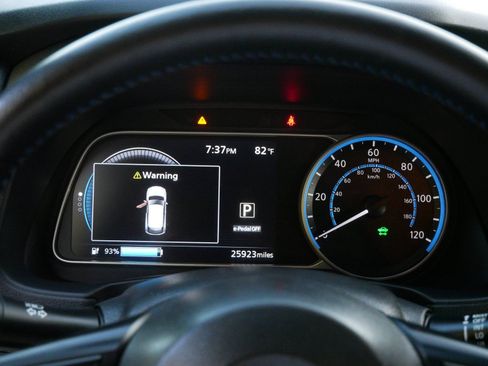 Certified 2025 Nissan Leaf SV Plus FWD image 24