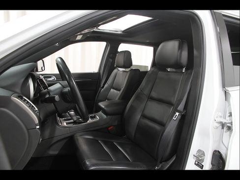 Used 2021 Jeep Grand Cherokee Limited AWD/4WD image 5