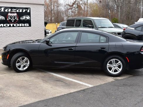 Used 2023 Dodge Charger SXT image 3