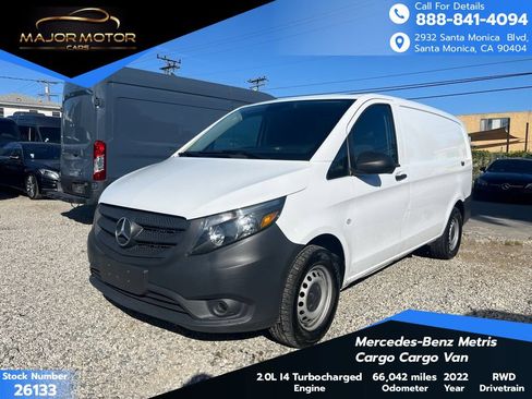 Used 2022 Mercedes-Benz Metris image 1