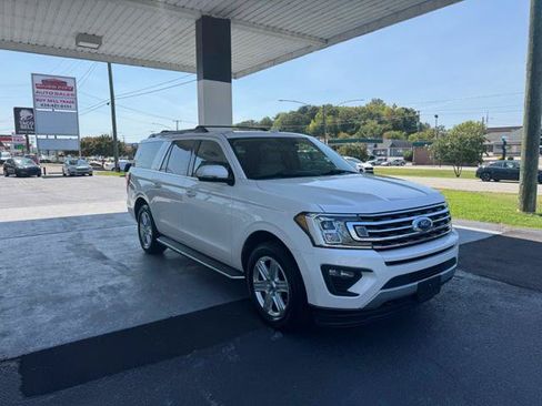 Used 2018 Ford Expedition Max XLT w/ Equipment Group 202A AWD/4WD image 7