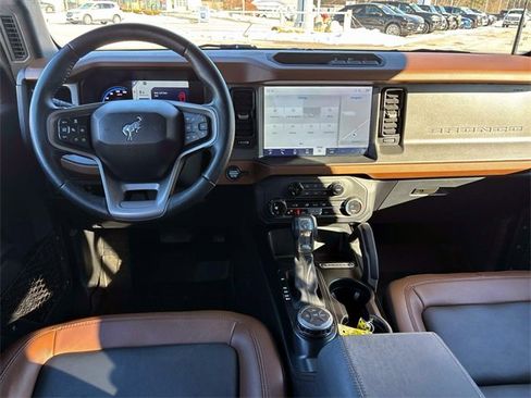 Used 2024 Ford Bronco Outer Banks image 11