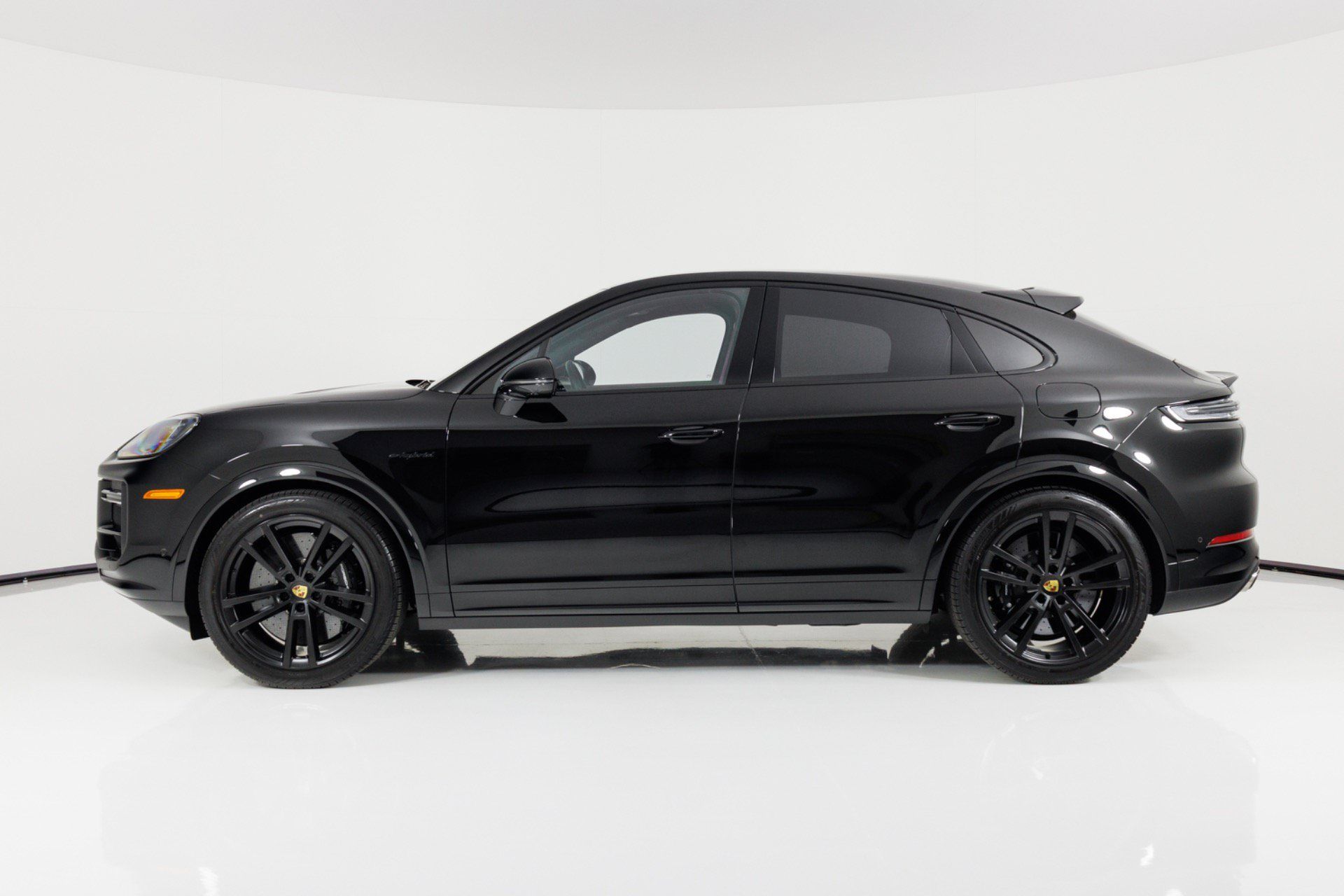 Used 2024 Porsche Cayenne Turbo w/ Premium Package Plus (PP1) AWD/4WD image 6