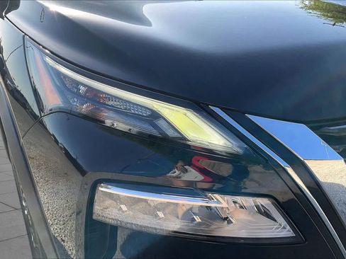 Used 2022 Nissan Rogue SV FWD image 27