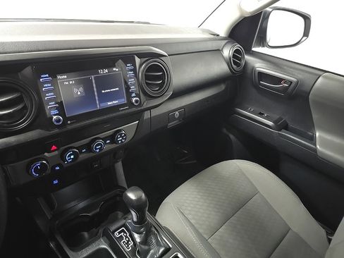 Used 2020 Toyota Tacoma SR image 25