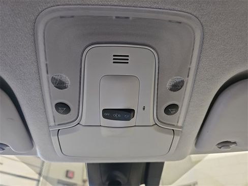 Used 2017 Toyota Prius Three image 26