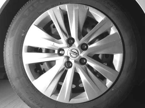 Used 2025 Nissan Sentra S FWD image 15