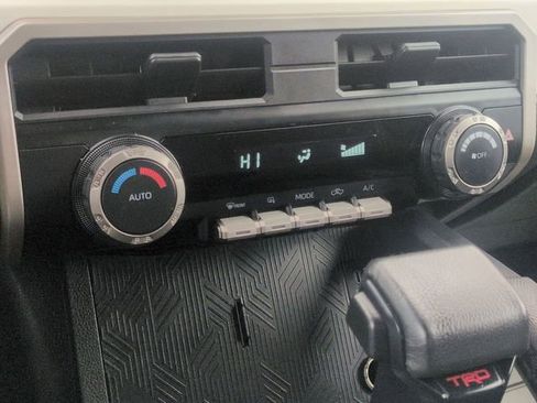 Used 2024 Toyota Tacoma TRD Off-Road image 20