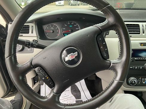 Used 2008 Chevrolet Impala LT FWD image 14