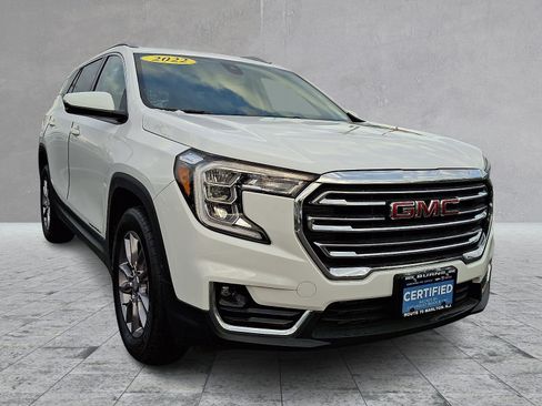 Certified 2022 GMC Terrain SLT image 2