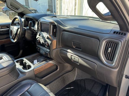 Used 2020 Chevrolet Silverado 1500 High Country w/ Technology Package image 19