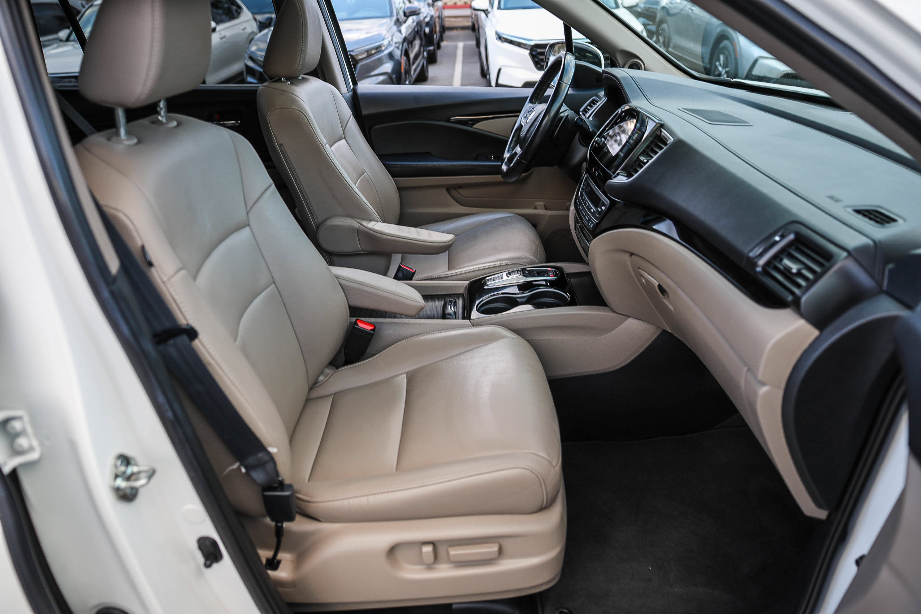 Certified 2019 Honda Pilot Touring image 12
