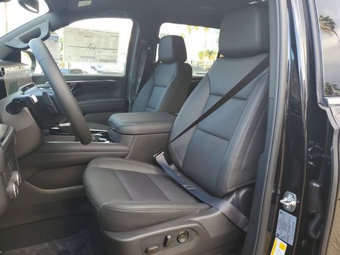 New 2026 Chevrolet Suburban LT w/ Comfort Package image 19