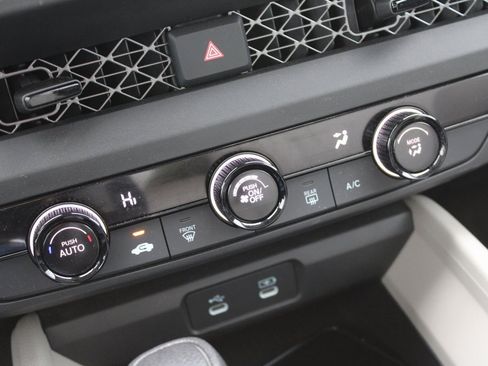 Certified 2023 Honda Accord LX image 18