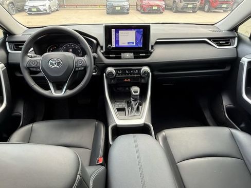Used 2023 Toyota RAV4 XLE Premium FWD image 11