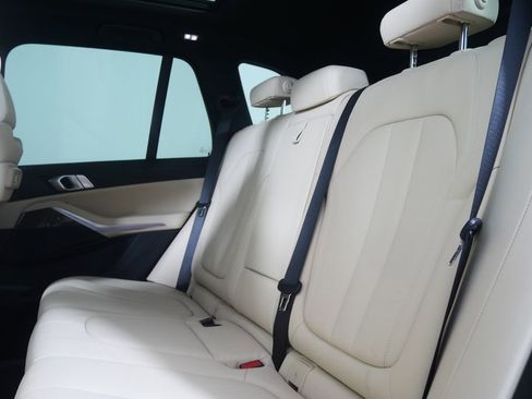 Used 2022 BMW X5 sDrive40i w/ Premium Package RWD image 15