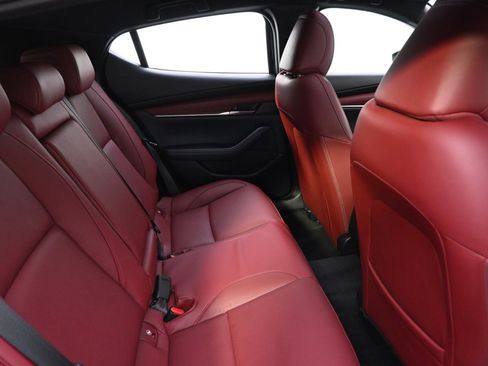 Certified 2025 MAZDA MAZDA3 Hatchback w/Premium Plus Pkg image 18